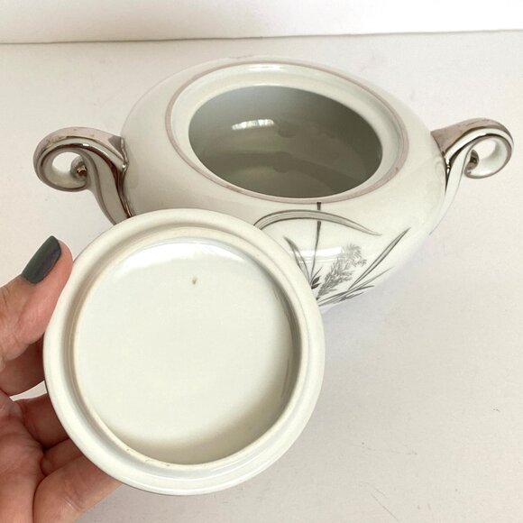 Wentworth China Japan Silver Wheat Sugar Bowl With Lid 4514 Eternal Shape - Picture 6 of 12